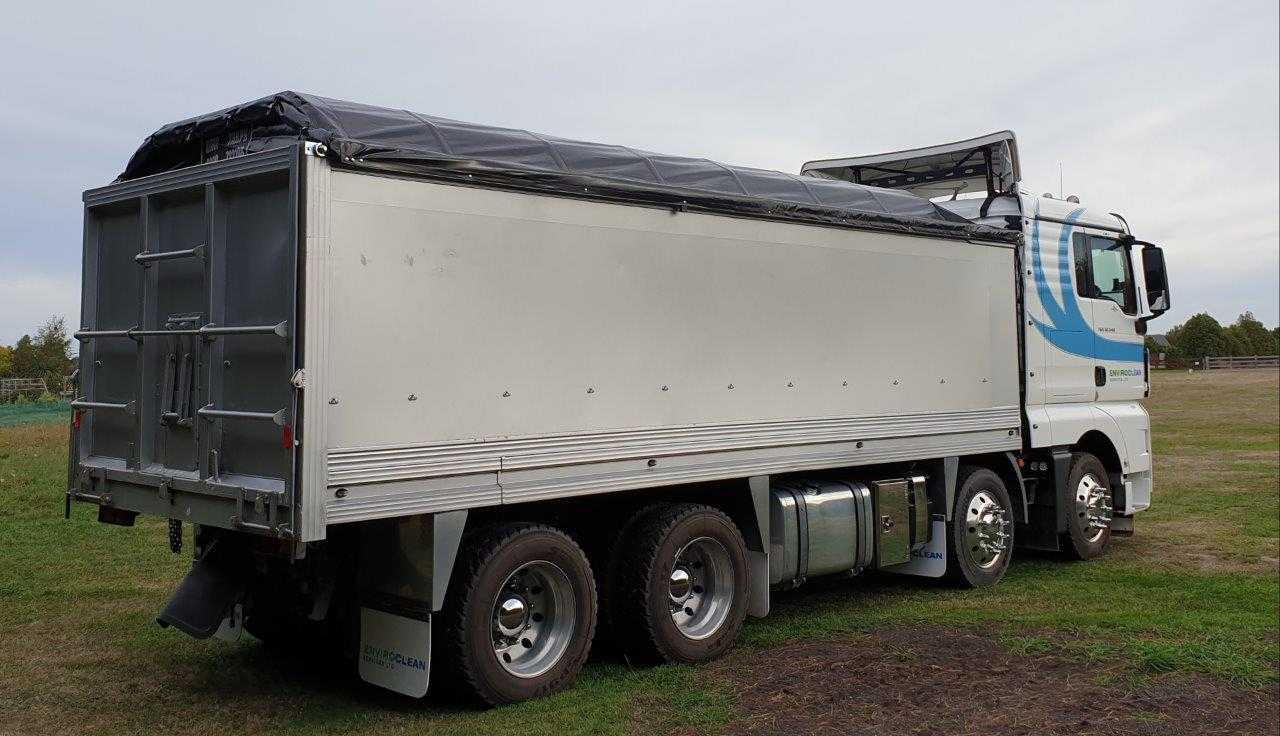 Waterproof-and-Mesh-tarps-11